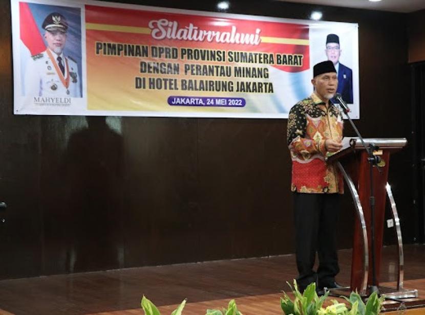Gubernur Sumbar, para tokoh Sumbar, dan Ketua DPRD bersilaturahmi di Jakarta.