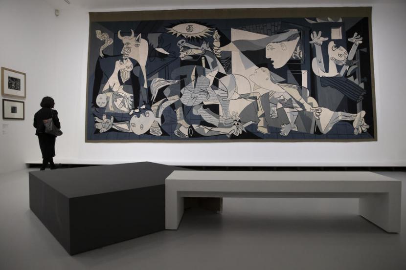 Guernica adalah karya Picasso yang menyuarakan protesnya atas pengeboman Kota Guernica di Spanyol.