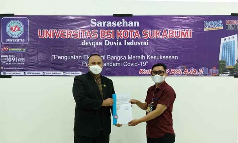 Guna menciptakan lulusan yang terampil dan memiliki kemampuan menjadi creator, innovator, manager dan pemimpin yang dibutuhkan dalam dunia usaha dan dunia industri (DUDI), Universitas BSI (Bina Sarana Informatika) kampus Sukabumi melakukan penandatangan Memorandum of Understanding (MoU), Perjanjian Kerja Sama (PKS) dan Implementation Arrangement (IA) dengan DUDI (Dunia Usaha dan Dunia Industri). 