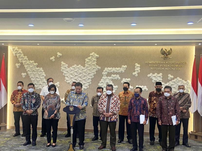 Gubernur Sumatra Barat Buya Mahyeldi hadir dalam Rapat Koordinasi Terbatas Tim Pengendali Inflasi Pusat (TPIP) dan Tim Pengendali Inflasi Daerah (TPID).