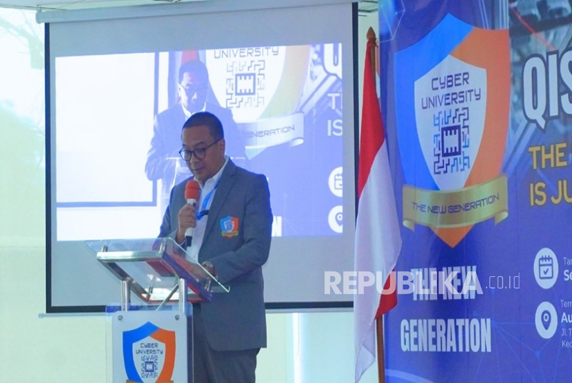 Gunawan Witjaksono, Ph.D, Rektor Cyber University.