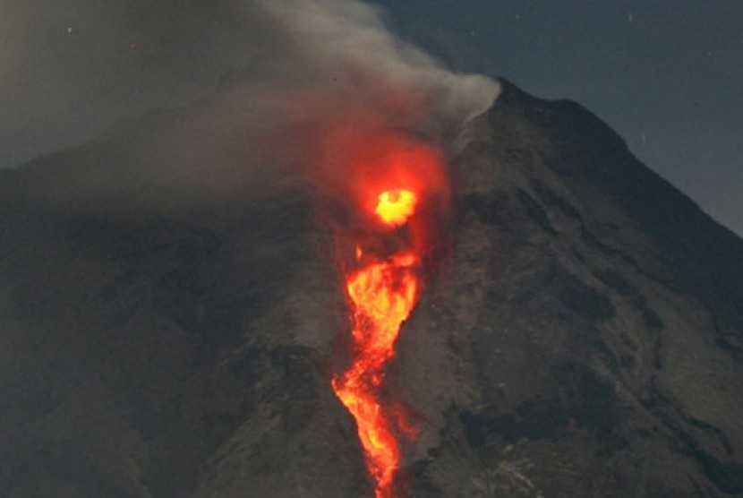 Mount Sinabung during the eruption (file photo)
