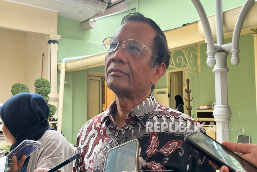 Guru Besar Fakultas Hukum Universitas Indonesia, Mahfud MD.