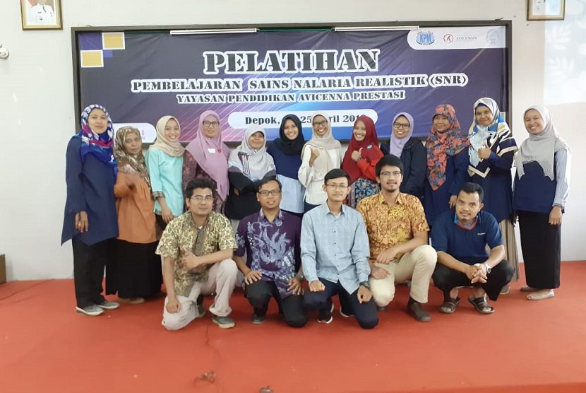 Guru-guru Yayasan Pendidikan Avicenna Prestasi (YPAP) menggelar pelatihan Pembelajaran Sains Nalaria Realistik (SNR).