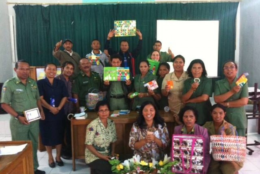 Guru sekolah di Bajawa, Flores yang mendapat pelatihan dari Yayasan Happy Green World. 