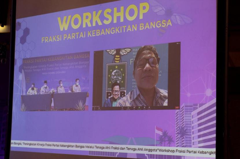 Gus Ami saat membuka workshop Fraksi PKB bertajuk Peningkatan Kinerja FPKB.