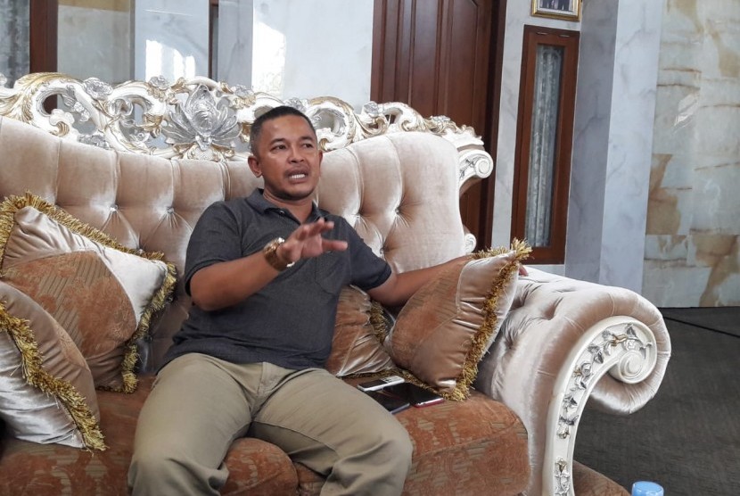 H Suwarto (41 tahun), anggota DPRD Kabupaten Indramayu periode 2009 – 2014 dari PKS itu, selama ini, dikenal sebagai seorang juragan kapal yang sukses di Kabupaten Indramayu. Dia saat ini tengah meramaikan bursa cawabup Indramayu.