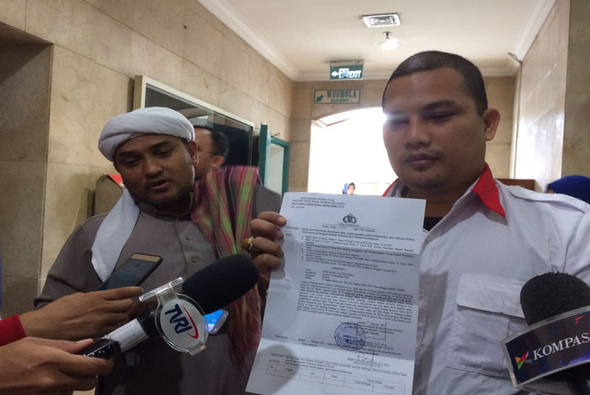 Habib Novel Bamukmin diperiksa sebagai saksi kasus dugaan tindak pidana pencucian uang (TPPU) yayasan keadilan untuk bersama di gedung Bareskrim sementara di Kementerian Kelautan dan Perikanan (KKP), Gambir, Jakarta Pusat, Senin (13/2).