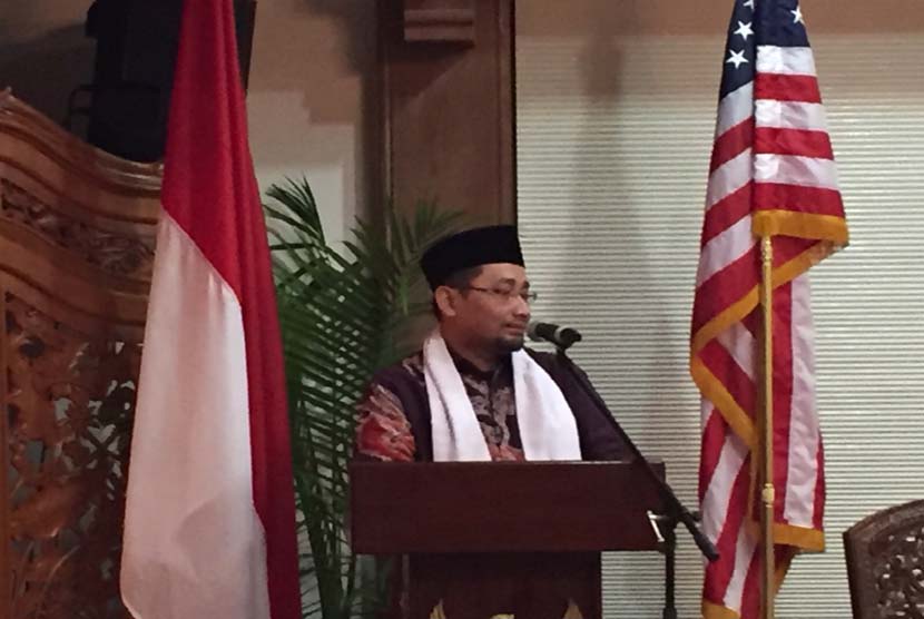 Habiburrahman El Shirazy memberikan ceramah Maulid Nabi SAW di Washington DC, Amerika Serikat, Selasa (29/12).