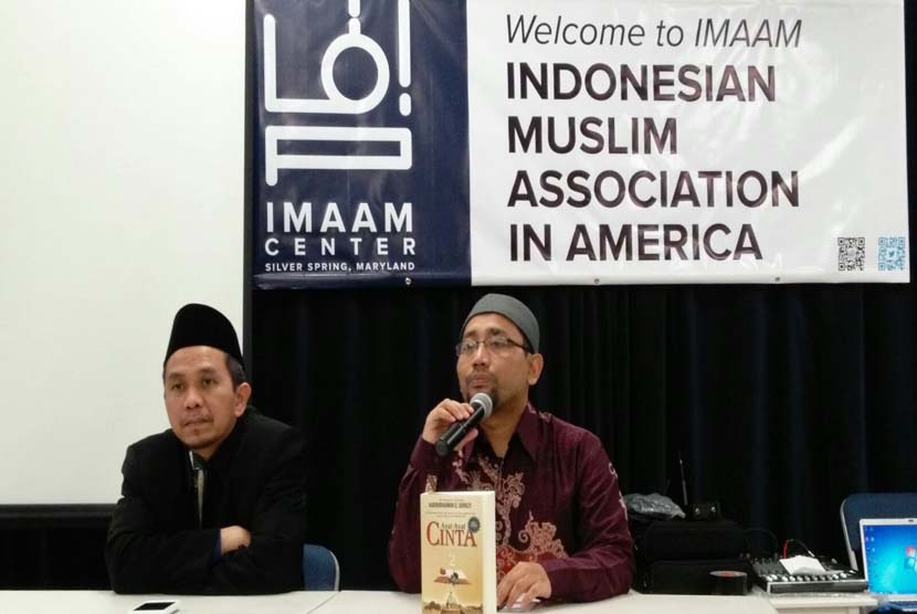 Habiburrahman El Shirazy tamil dalam bedah novel 