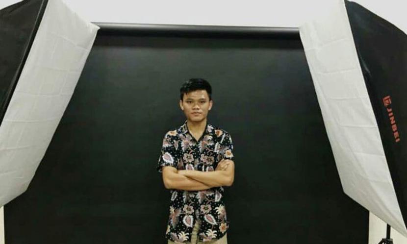 Hadirman Gea, Putra Nias, berhasil lolos seleksi beasiwa KIP (Kartu Indonesia Pintar)-Kuliah di Universitas Nusa Mandiri (UNM).