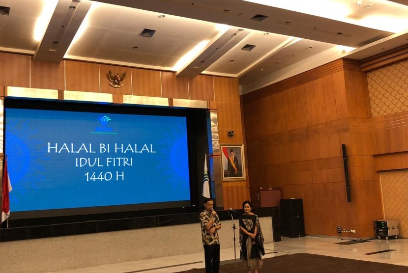 Halalbihalal Badan Koordinasi Penanaman Modal (BKPM) yang dipimpin oleh Kepala BKPM Thomas Lembong di Gedung BKPM, Jakarta, Selasa (18/6). 