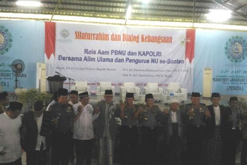 Halaqah Ulama NU se-Banten bersama Kapolri Tito Karnavian di Pesantren Annawawiyah, Tanara Banten, Rabu (8/7)