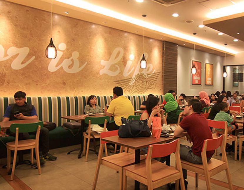 Hampir 50 persen toko di Mal Setiabudi One, Jakarta Pusat, mulai tutup (Foto: salah satu suasana restoran di Setiabudi One)