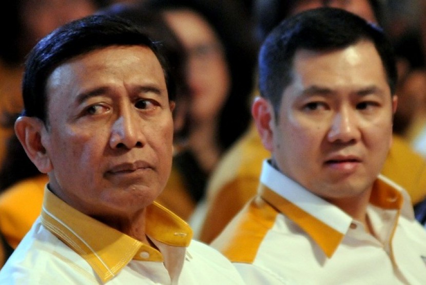 Hanura party declare Wiranto (left) and Hary Tanoesoedibjo as candidates for president and vice president for the 2014 election on Tuesday.