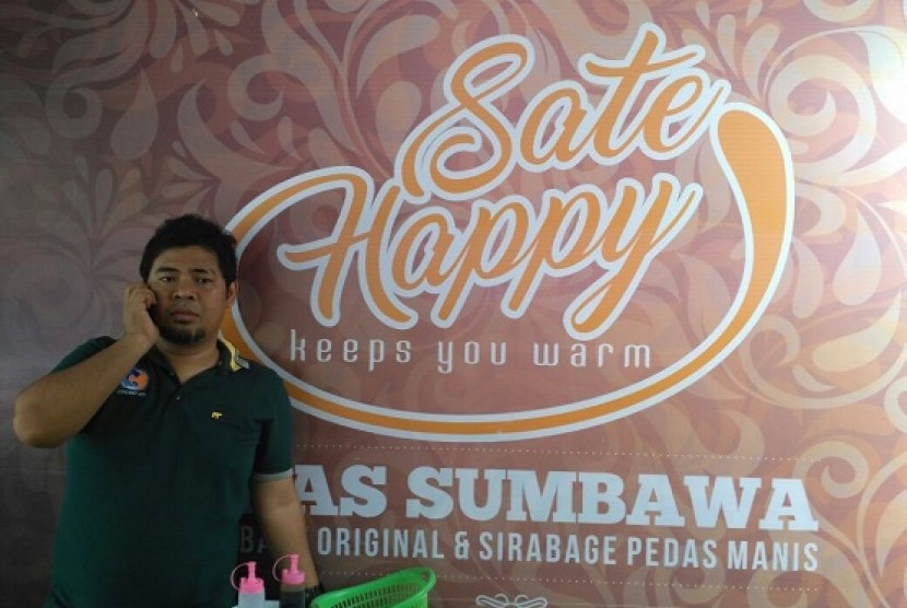 Happy Akbar, pemilik Sate Happy khas Sumbawa 