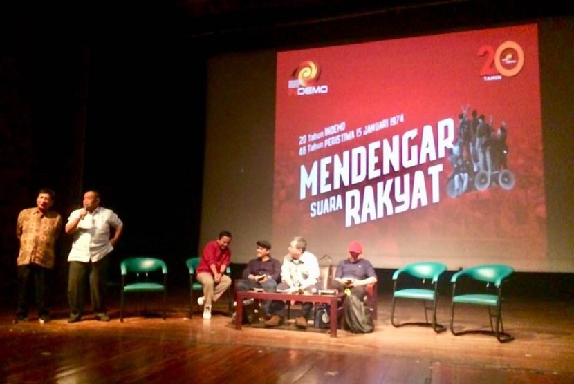 Hariman Siregar dan Joko Santoso pada peringatan 46 Malari, di Jakarta, Rabu (15/1)