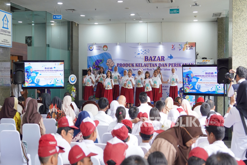 Harkannas ke-12, telah diselenggarakan beragam kegiatan, mulai dari webinar, bimbingan teknis pengolahan ikan bersama SPPG, bazar produk perikanan, hingga berbagai lomba dengan partisipasi masyarakat