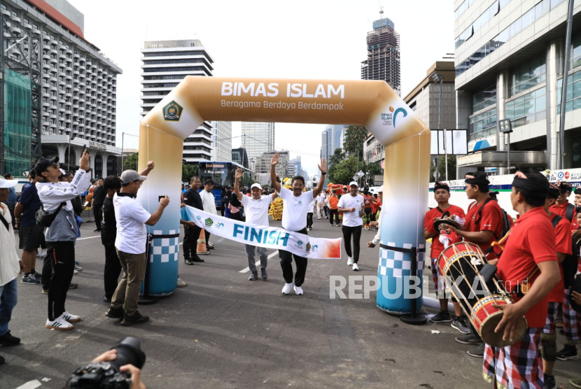 Harmony Fun Walk Lintas Agama di Jakarta, Ahad (16/11/2025).