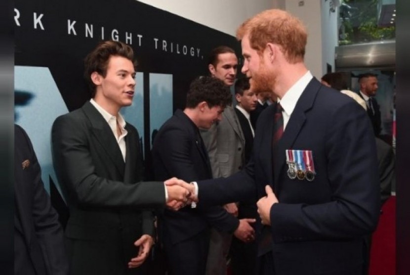 Harry Styles bertemu Pangeran Harry saat pemutaran Dunkirk