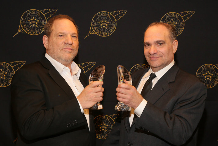 Harvey Weinstein (kiri) dan Bob Weinstein