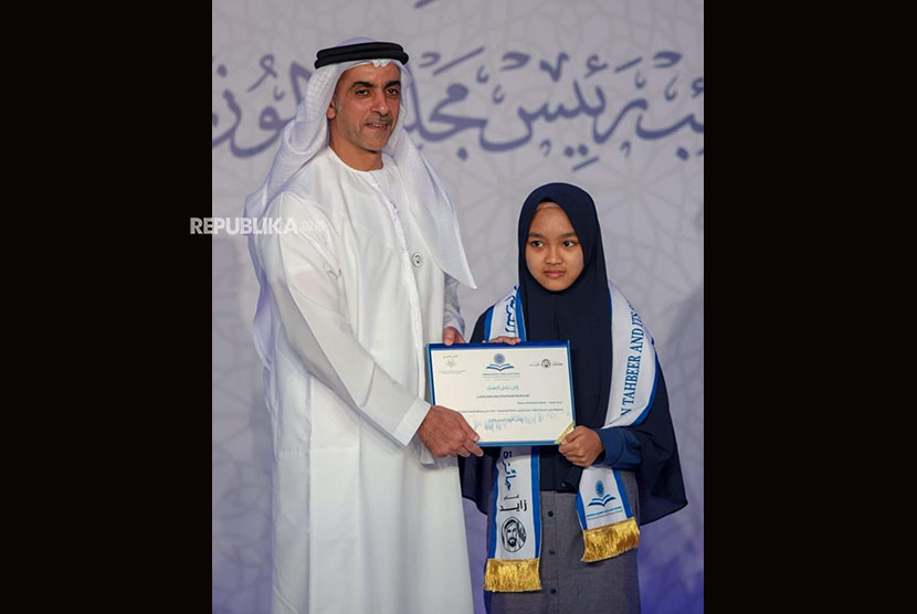 Hasna Shofwatul Azizah (13 tahun) gadis belia asal Kecamatan Waluran Kabupaten Sukabumi Jawa Barat jadi juara III MTQ Internasional di Abu Dhabi Uni Emirat Arab Juni 2018 lalu.n dokumentasi istimewa orangtua Hasna