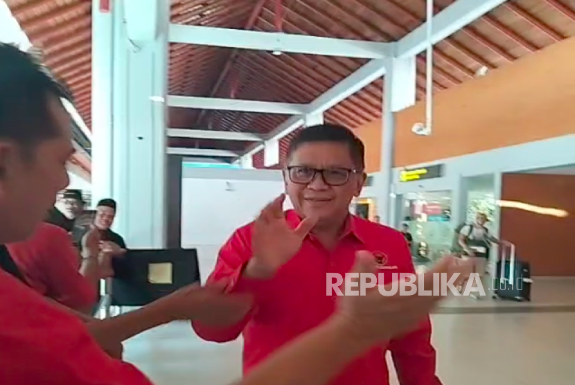 Hasto Kristiyanto di Bandara I Gusti Ngurah Rai, Bali, Sabtu (2/8/2025).