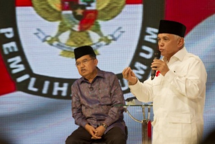 Hatta Rajasa bersama Jusuf Kalla