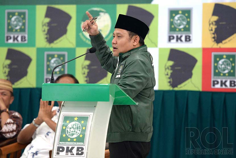 Haul Gus Dur. Ketua Umum PKB Muhaimin Iskandar memberikan orasi saat peringatan Haul Gus Dur ke-5 di DPP PKB, Jakarta, Selasa (23/12).