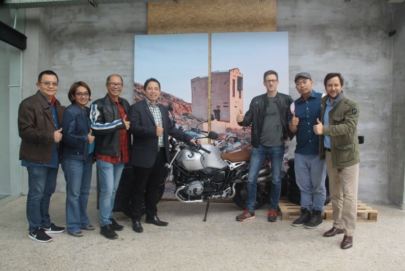 Heiner Faust, sales & marketing vice president BMW Motorrad, hadir di Indonesia untuk meresmikan BMW Motorrad Indonesia Flagship Store yang berlokasi di Jl TB Simatupang No 100 Cilandak, Jakarta Selatan, Kamis (23/3). 