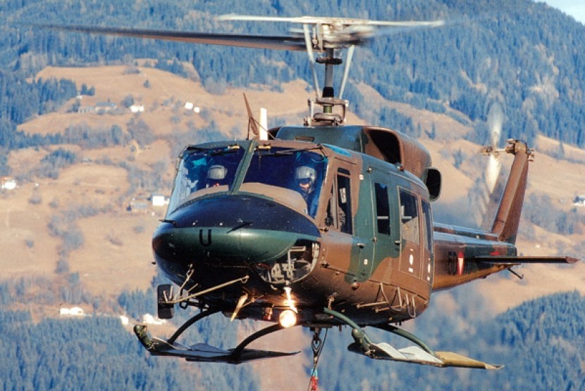 helikopter Bell-212. 