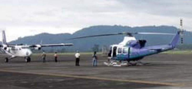 Helikopter PK FUG yang jatuh di Gunung Dua Saudara Bitung. Foto diambil kira-kira 10 menit sebelum kejadian. (Foto : Pingkan Natalia Mandagi).