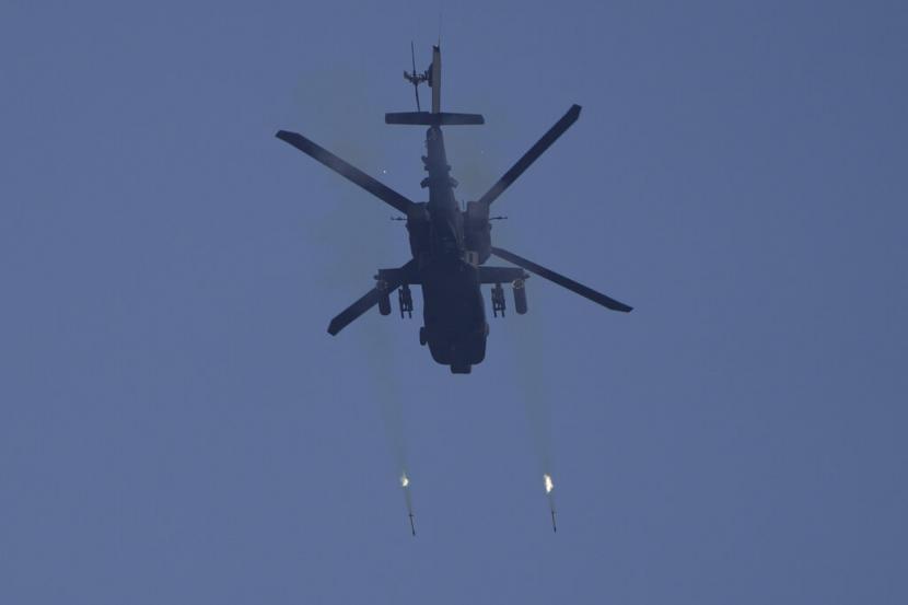 Helikopter. Kedutaan Besar Amerika Serikat (AS) mengatakan Washington akan mengirimkan delapan helikopter militer Bell ke Republik Ceko gratis.