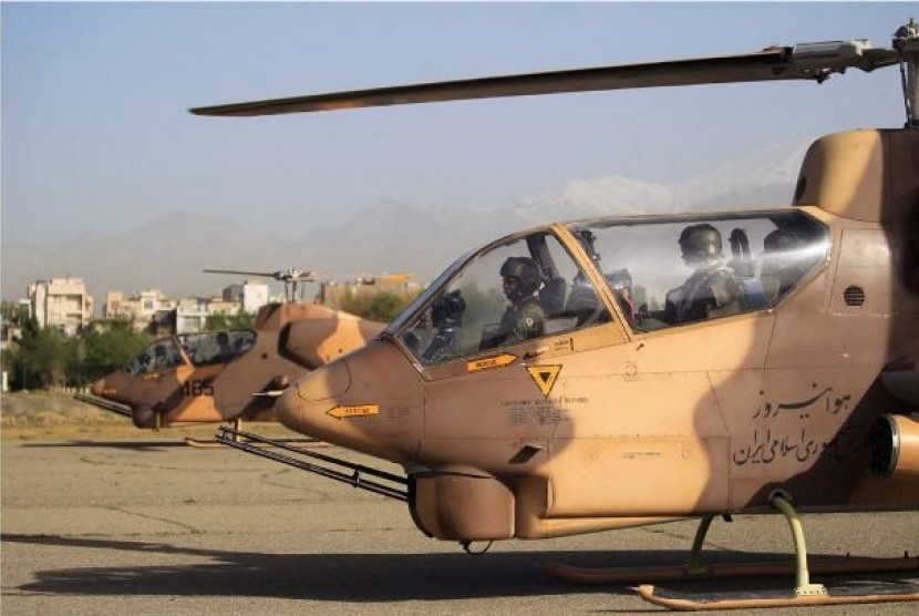 Helikopter serbu Iran AH-1J Cobra atau Panha 2
