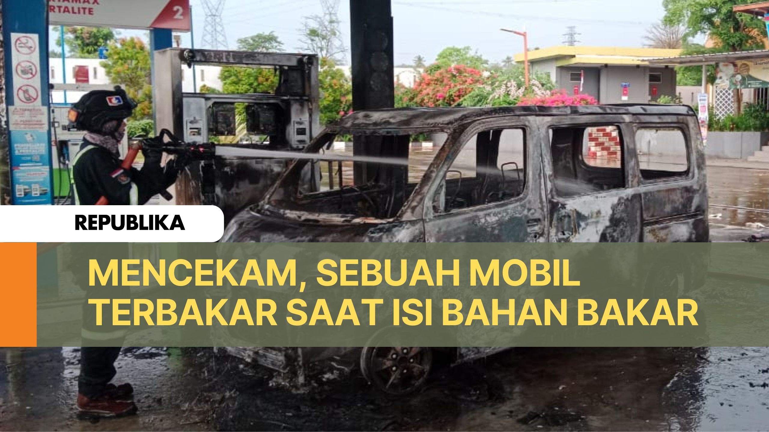 Mencekam, Sebuah Mobil Terbakar Saat Isi Bahan Bakar