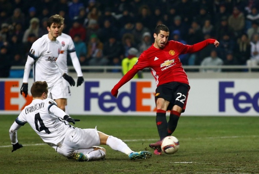 Henrikh Mkhitaryan (kanan)