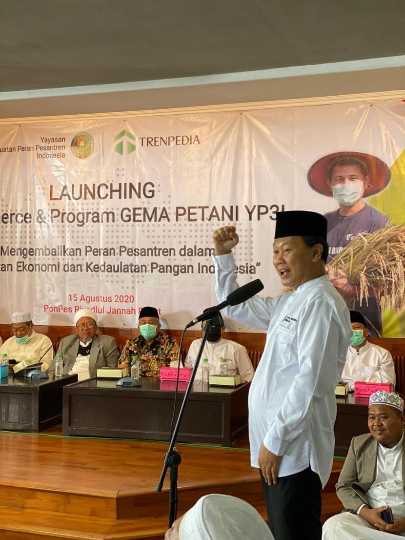 Heppy Trenggono memberikan kata sambutan pada acara deklarasi Close Cloop Economy di Pesantren  Riyadhul Jannah, Pacet Mojokerto, Jawa Timur, Sabtu (15/8).