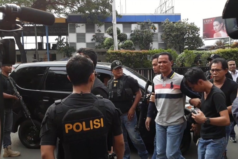Hercules ditangkap Polres Metro Jakarta Barat karena kasus perebutan lahan, Rabu (21/11).