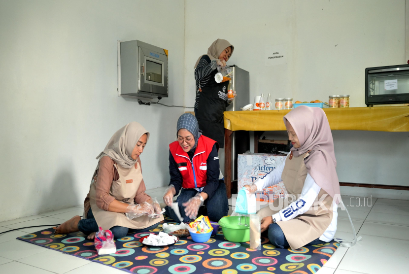 Herlinda, Founder & Owner Sasagu yang menjadi Mitra Binaan Pertamina