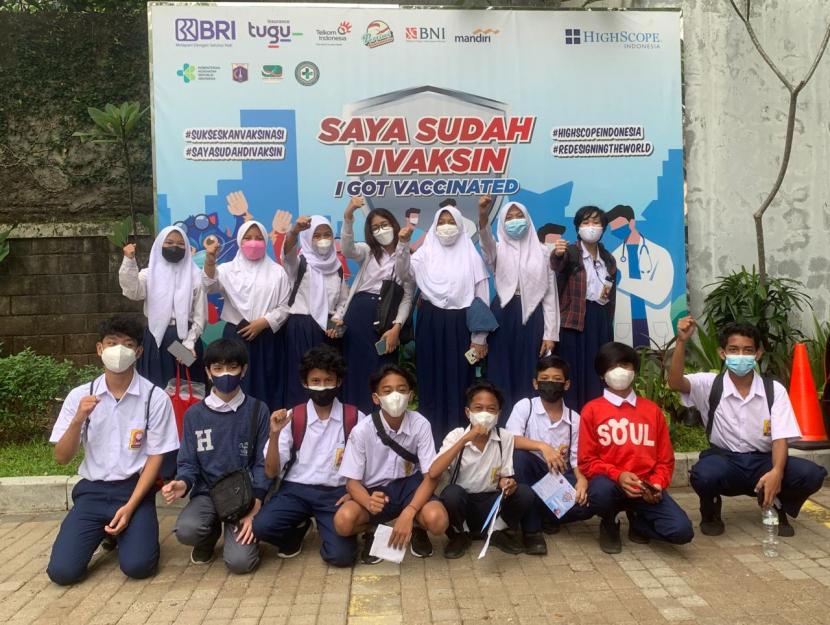 HighScope Indonesia Institute kembali menyelenggarakan program vaksinasi anak usia 12-17, ibu hamil, dan masyarakat umum yang dimulai pada Senin (9/8) sampai dengan Jumat (13/8).
