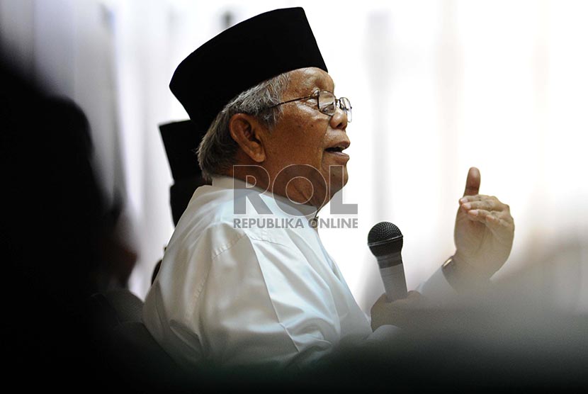 KH Hilmi Aminuddin Meninggal, PKS Kehilangan Guru. Foto: KH Hilmi Aminuddin