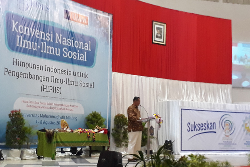 Himpunan Indonesia untuk Pengembangan Ilmu-ilmu Sosial (HIPIIS) mengadakan  konvensi nasional ilmu-ilmu sosial di Hall Dome Universitas Muhammadiyah  Malang (UMM), Rabu (7/8). 