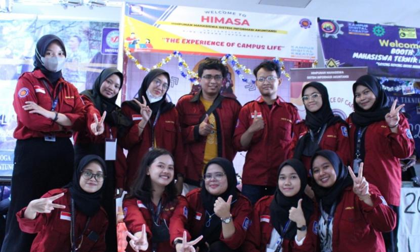 Himpunan Mahasiswa Sistem Informasi Akuntansi (Himasa) turut meriahkan Ormawa Expo.