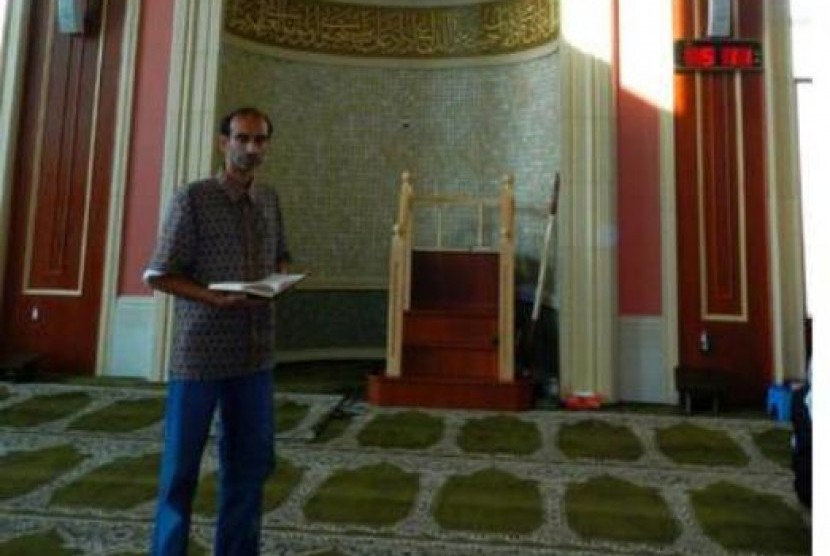 Himy Syed, Muslim Kanada yang bersepeda selama Ramadhan ke masjid di pelosok Toronto.