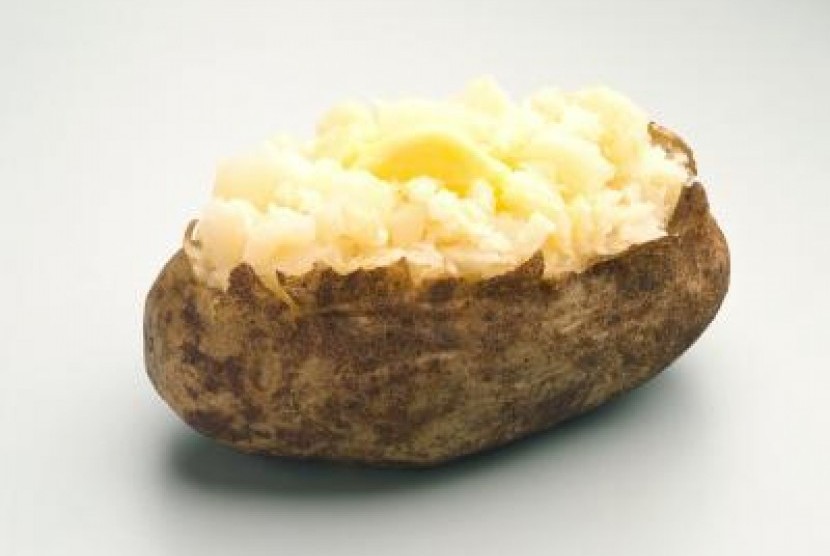 Kentang panggang yang sempurna bisa dihasilkan dengan memakai kentang russet.