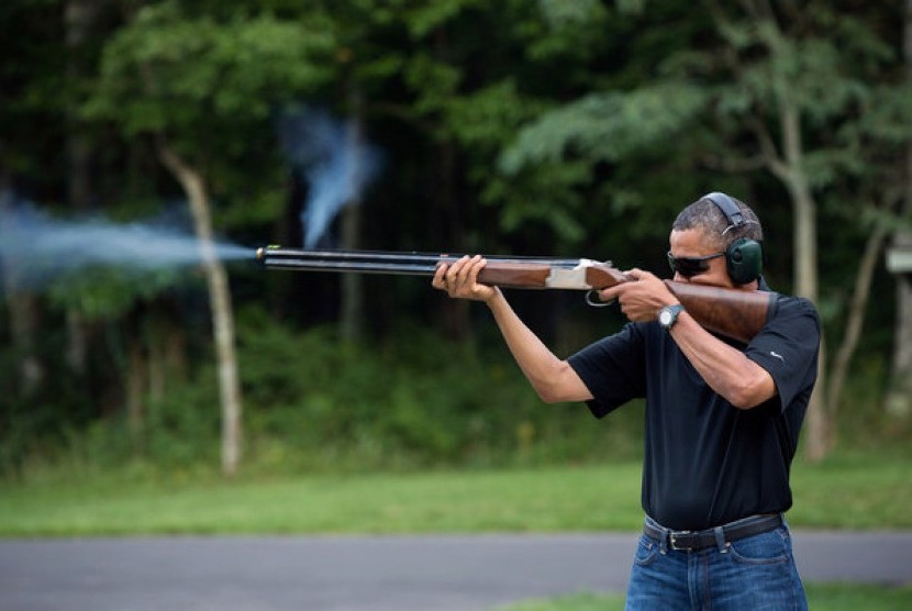 Hobi Menembak Presiden AS Barack Obama