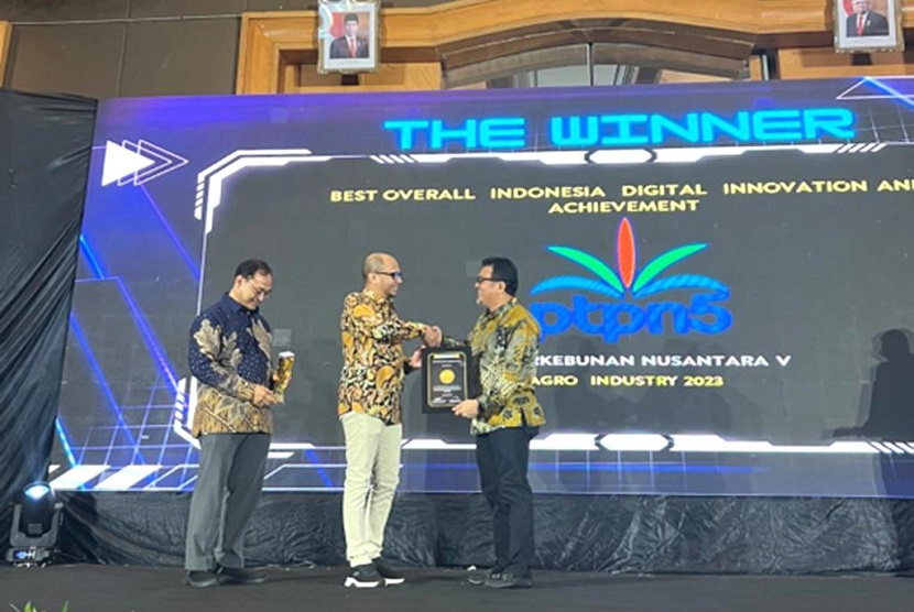 Holding Perkebunan Nusantara (PTPN) III melalui anak perusahaannya PT Perkebunan Nusantara V berhasil meraih tiga penghargaan sekaligus dalam ajang Indonesia Digital Innovation and Achievement Award 2023.