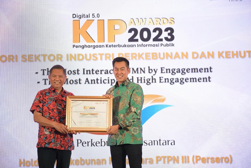 Holding Perkebunan Nusantara PTPN III (Persero) meraih dua penghargaan bidang keterbukaan informasi publik, yakni The Most Interact BUMN by Engagement dan The Most Anticipated High Engagement.