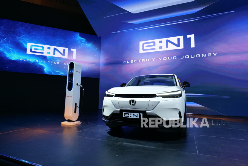 Honda e:N1 diluncurkan dalam jumlah terbatas maksimum 300 unit, menjadikannya pilihan eksklusif bagi konsumen yang ingin mendukung langkah elektrifikasi Honda.