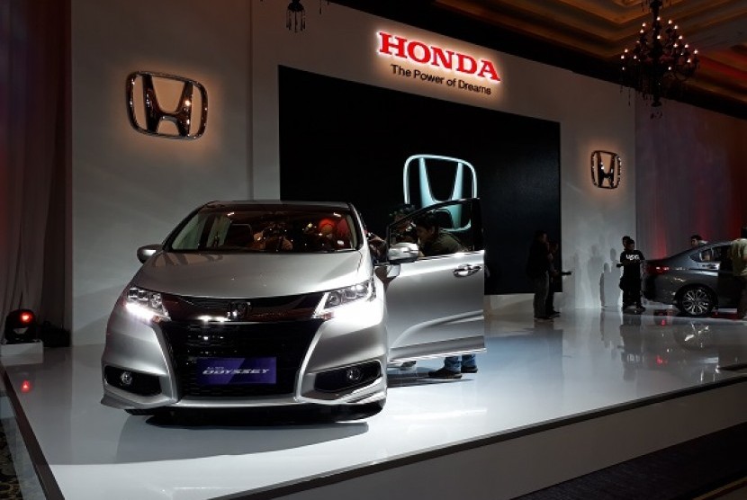 Honda MPV Premiun Odyssey